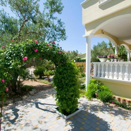 Mobile Homes Bella 1 Biograd Na Moru