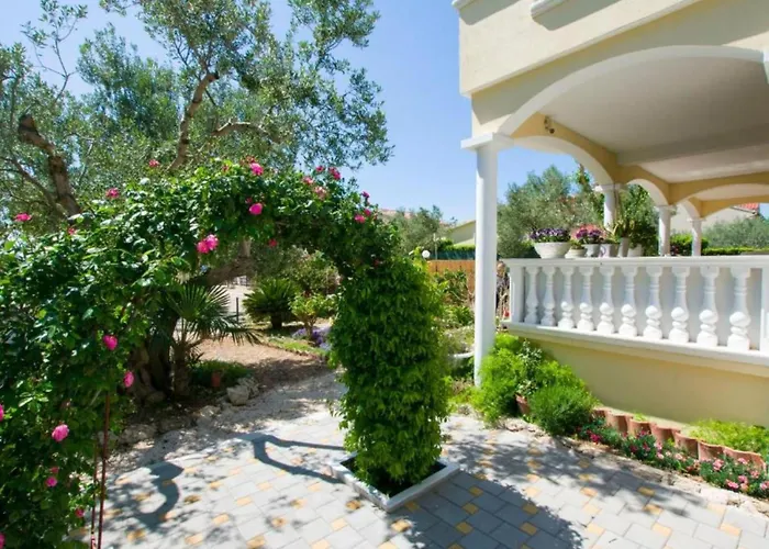 Mobile Homes Bella 1 Biograd Na Moru