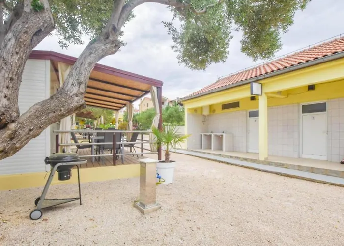 Prázdninový dům Mobile Homes Bella 1 *